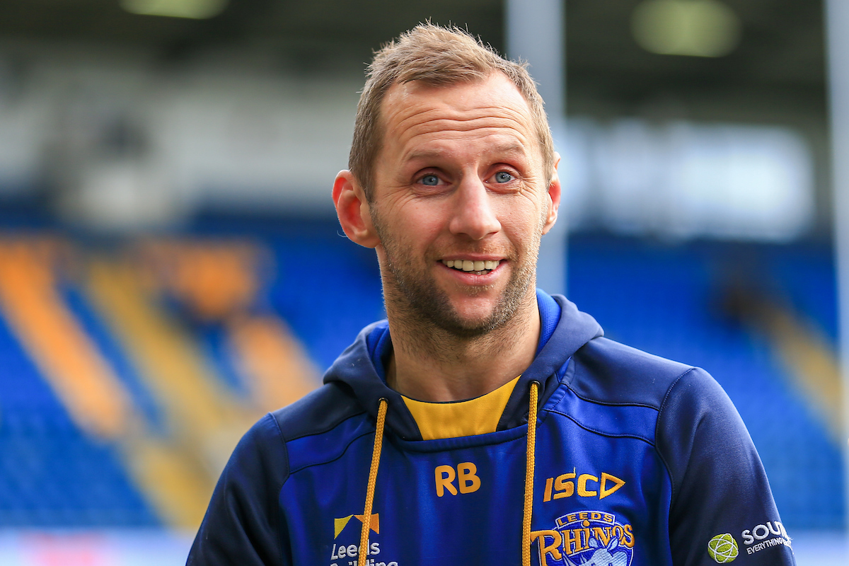 Rob Burrow : Rob Burrow: Leeds Rhinos half-back extends deal - BBC ...