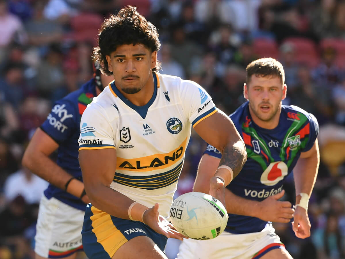 Cronulla sign promising Parramatta forward Oregon Kaufusi